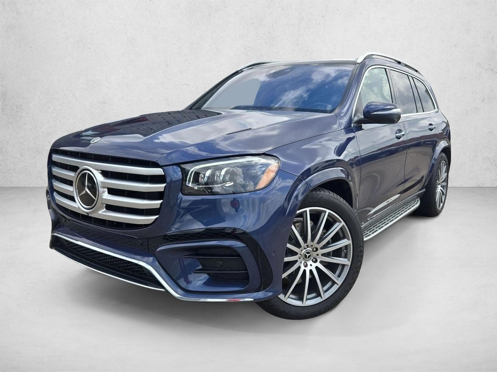 2024 Mercedes-Benz GLS Base — photo 1 of 22