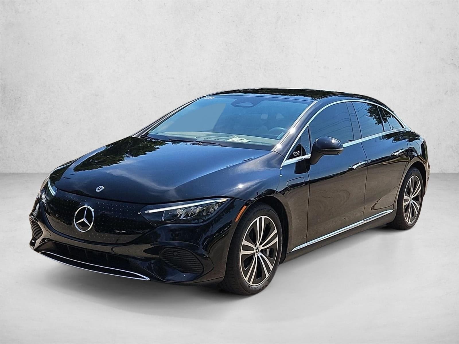 2023 Mercedes-Benz EQE Base — photo 1 of 15