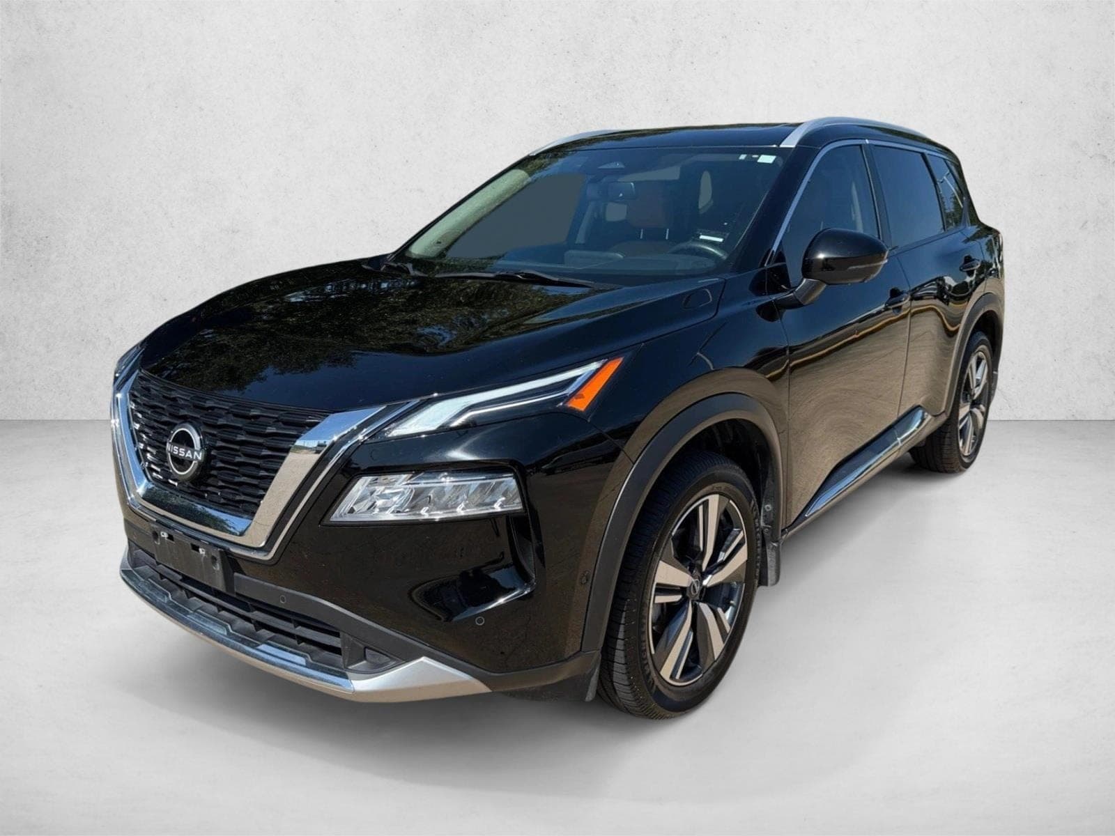 2023 Nissan Rogue Platinum — photo 1 of 27