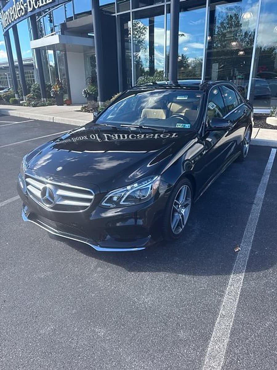 2016 Mercedes-Benz E-Class Base — photo 1 of 6