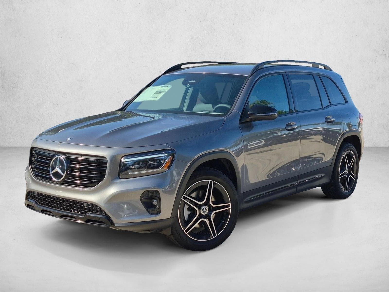 2026 Mercedes-Benz GLB Base — photo 1 of 17