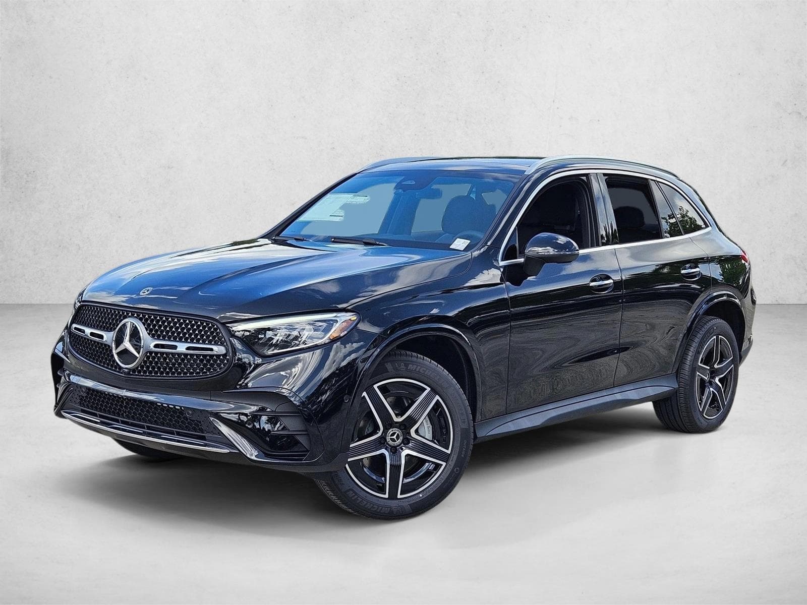 2026 Mercedes-Benz GLC Base — photo 1 of 17