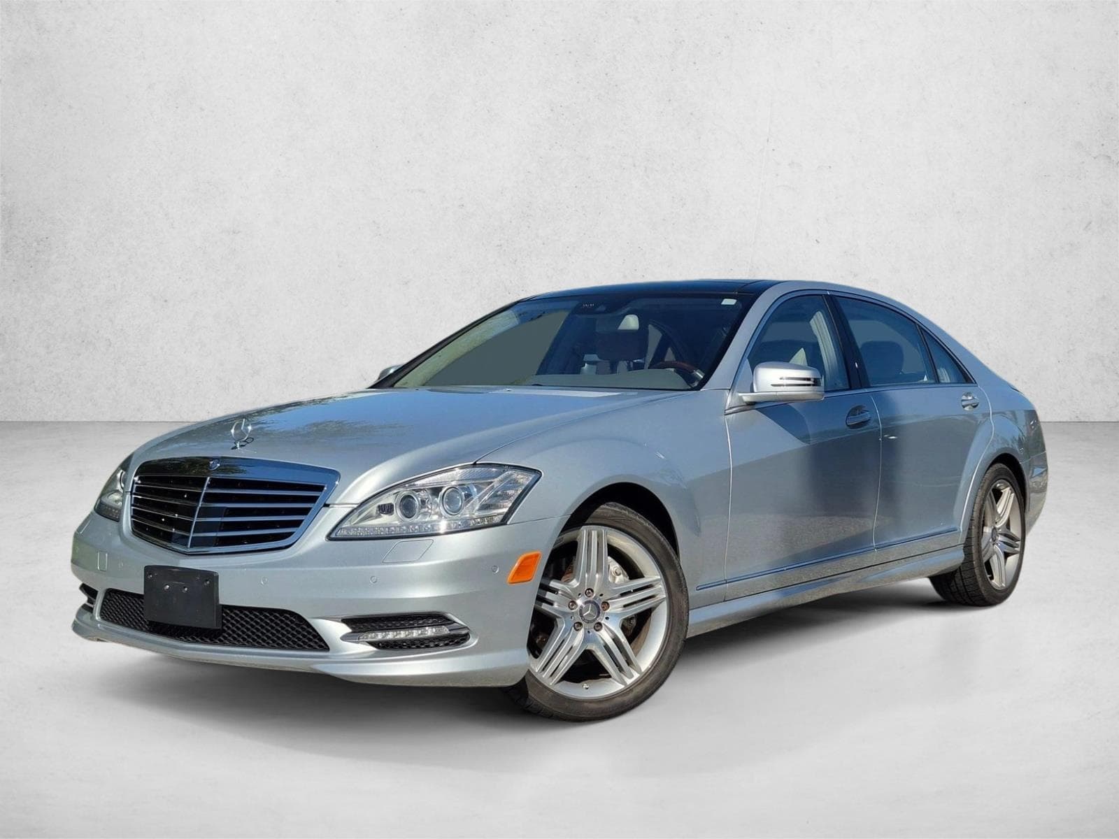 2013 Mercedes-Benz S-Class S 550 — photo 1 of 18