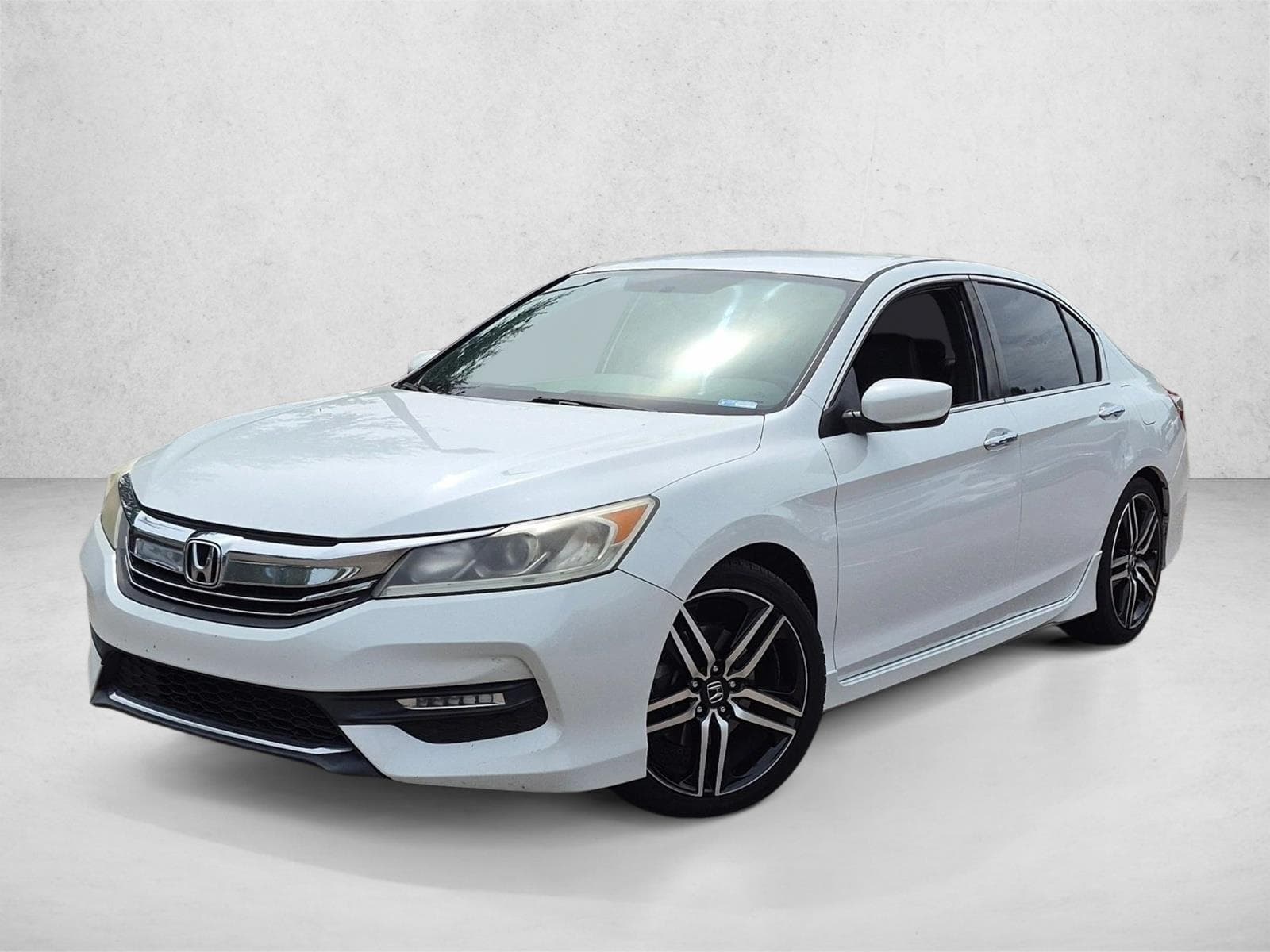 2017 Honda Accord Sedan Sport — photo 1 of 17
