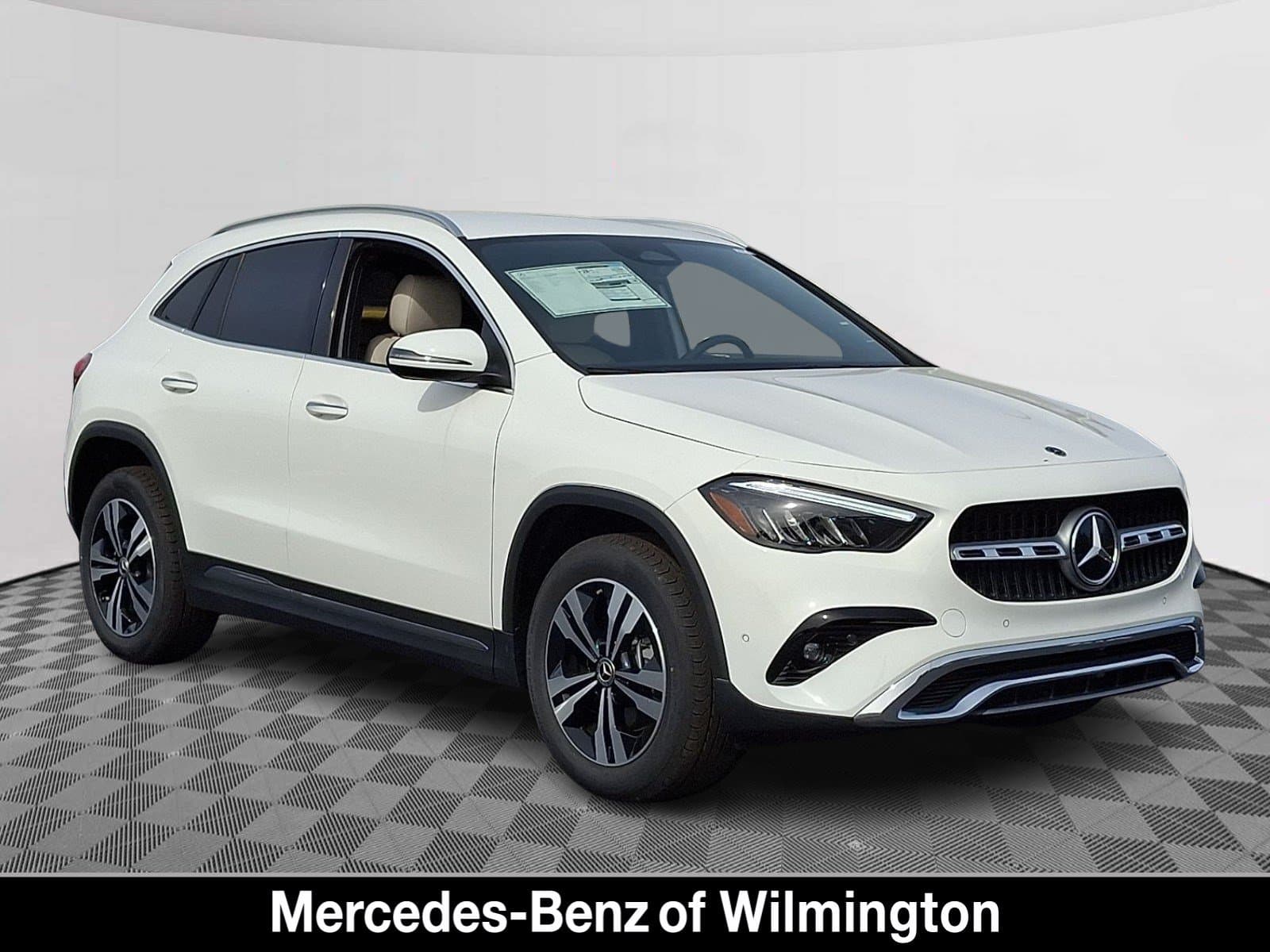 2026 Mercedes-Benz GLA Base — photo 1 of 20