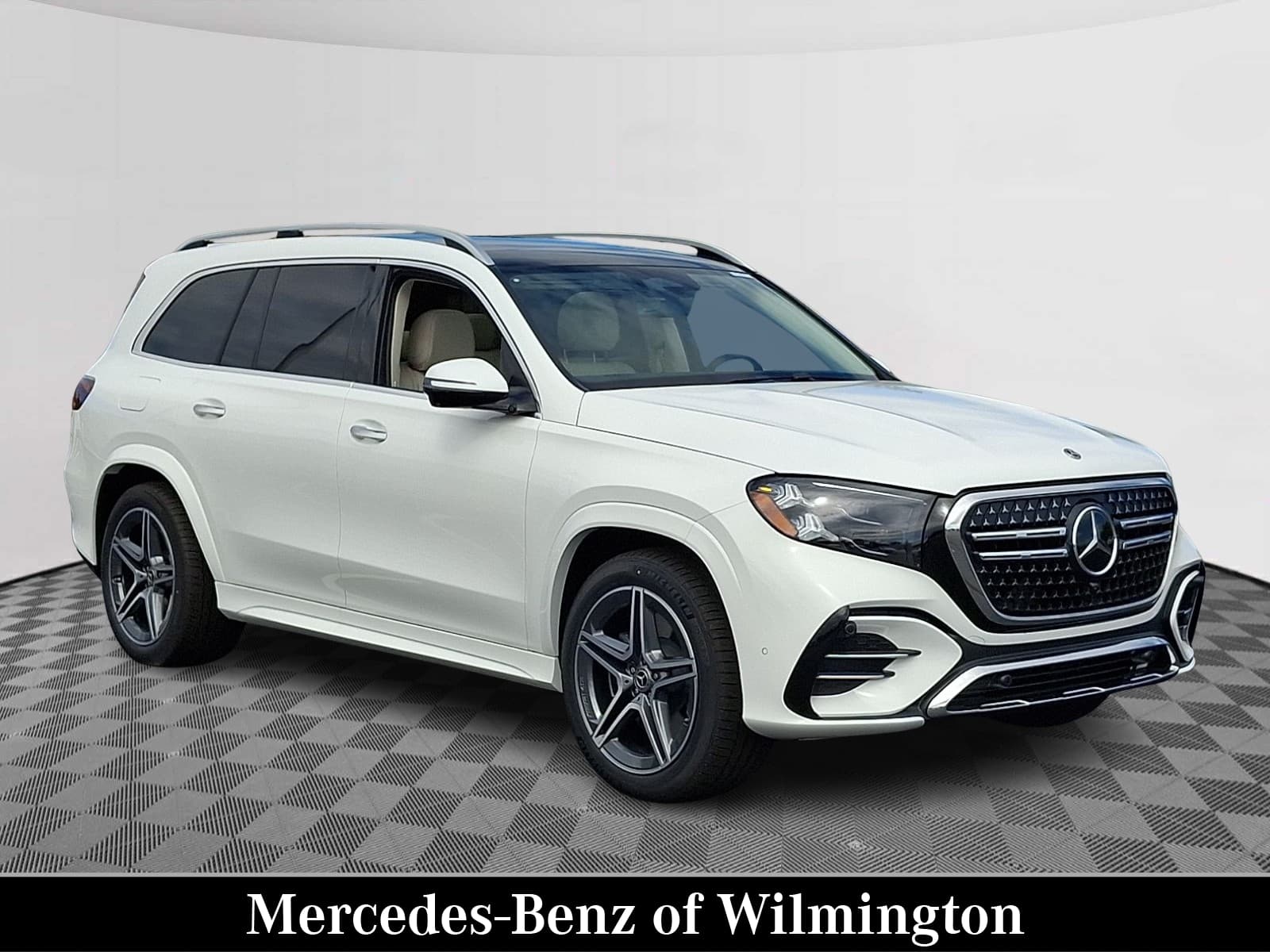 2027 Mercedes-Benz GLS Base — photo 1 of 21
