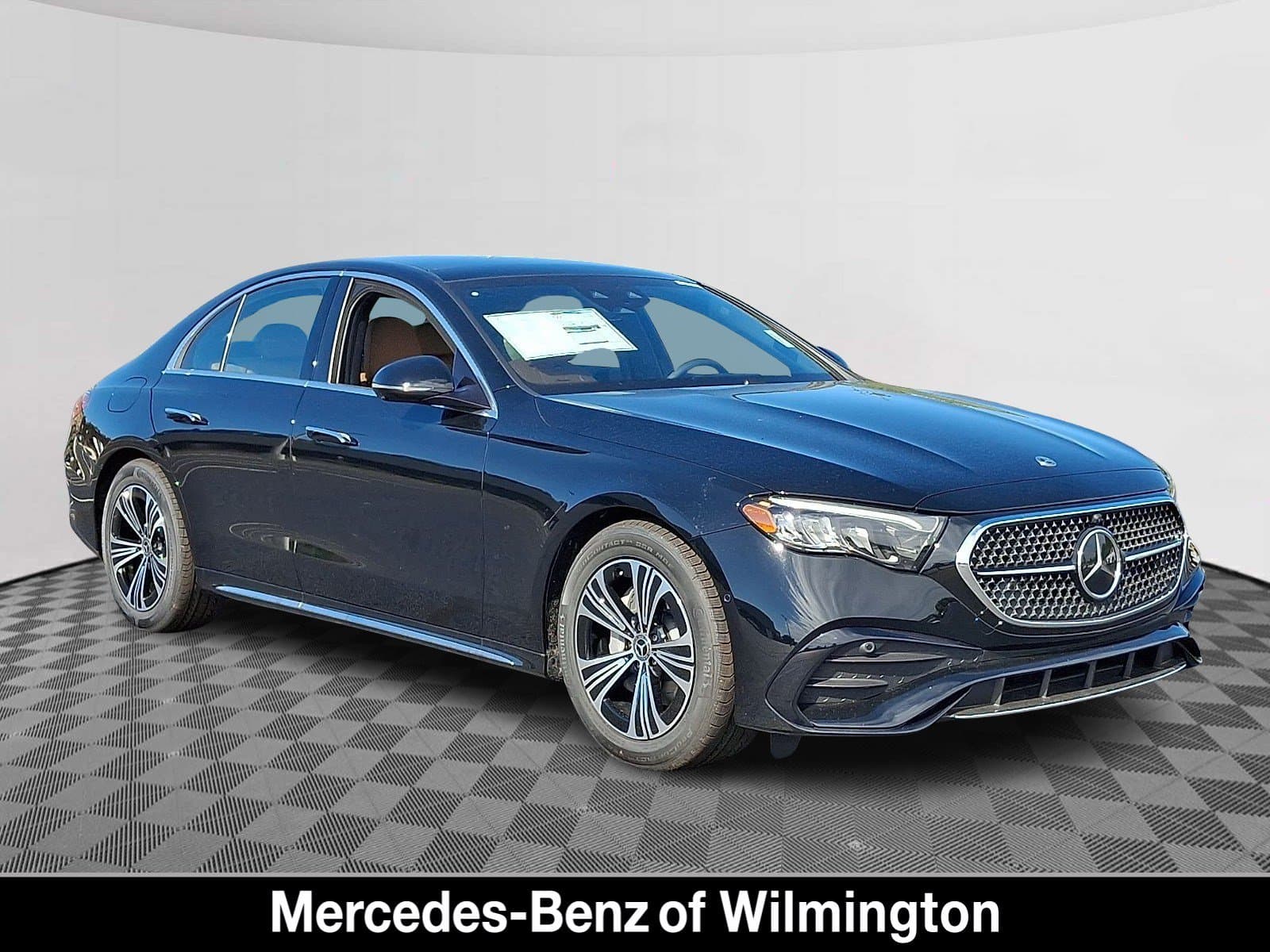 2027 Mercedes-Benz E-Class Base — photo 1 of 21