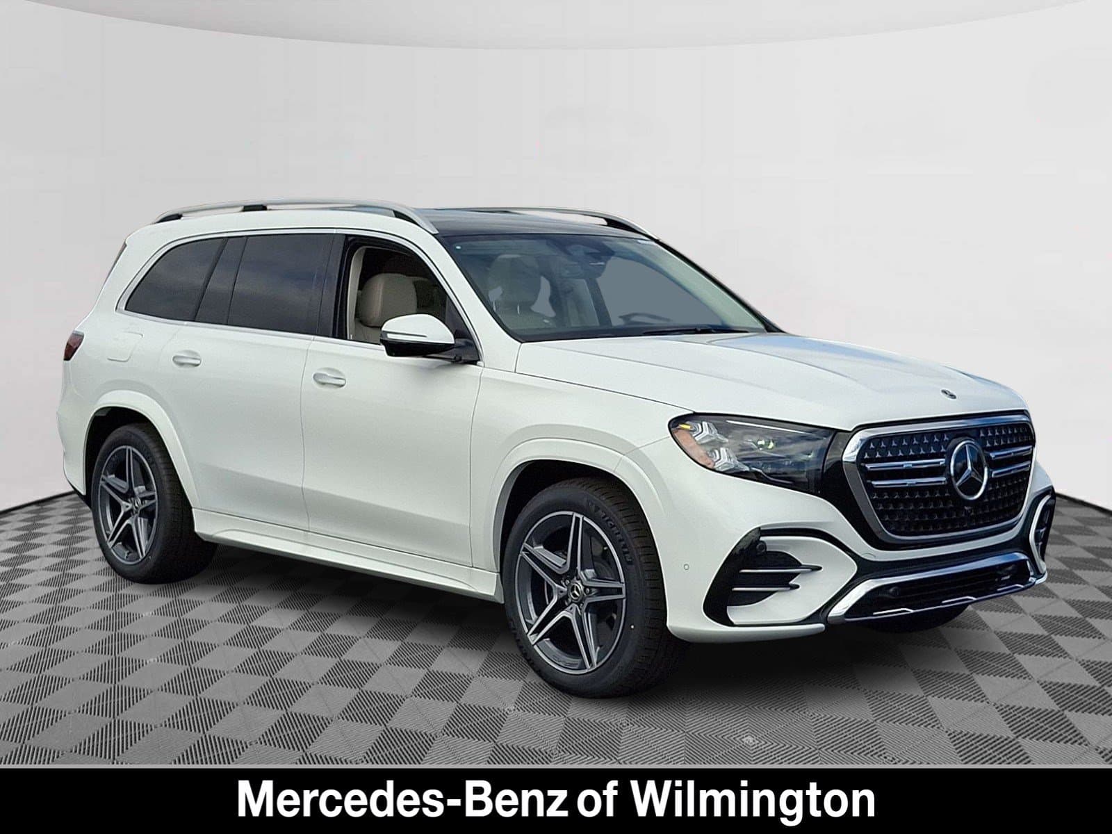 2027 Mercedes-Benz GLS Base — photo 1 of 21