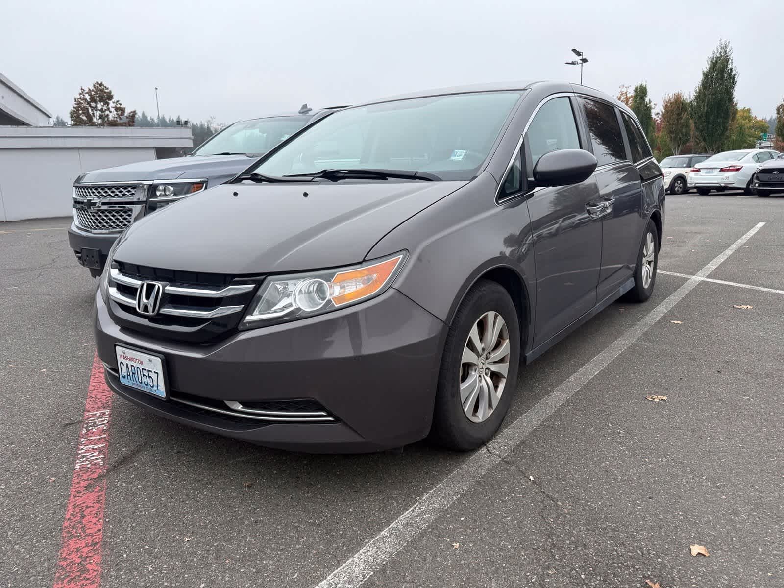 2016 Honda Odyssey SE — photo 1 of 6