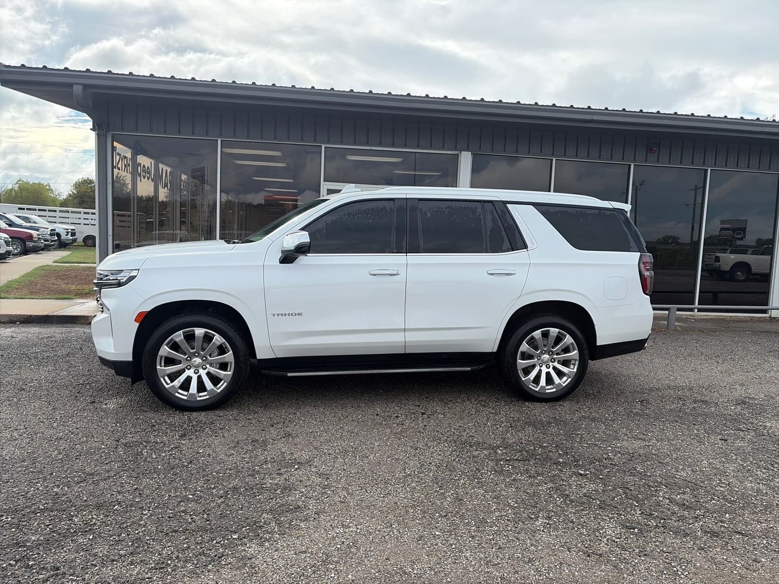 2023 Chevrolet Tahoe Premier — photo 1 of 9