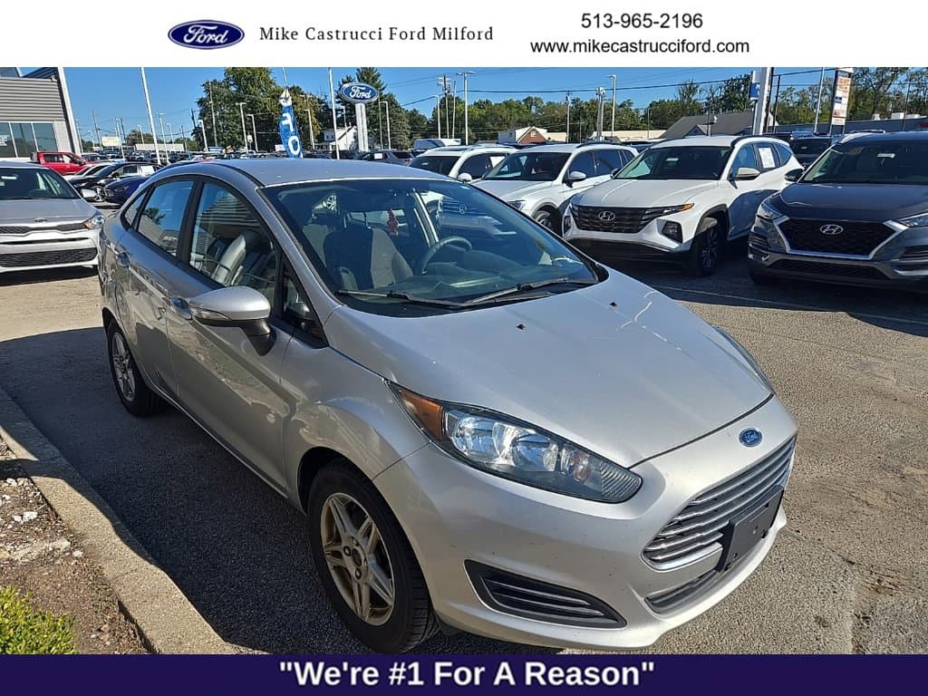 2019 Ford Fiesta SE — photo 1 of 7