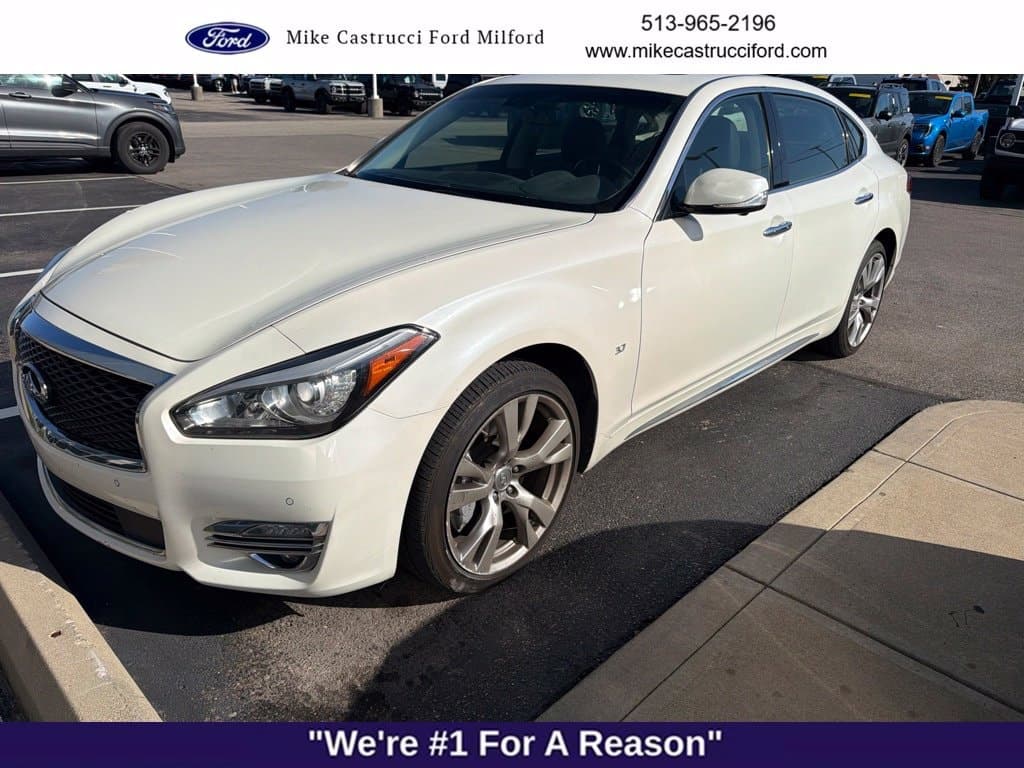 2016 INFINITI Q70L Base — photo 1 of 15