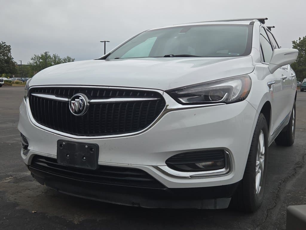 2019 Buick Enclave Essence — photo 1 of 6