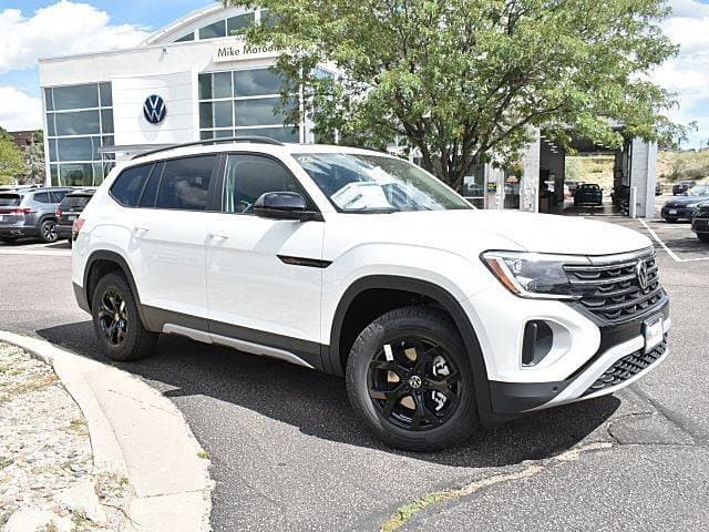 2026 Volkswagen Atlas Base — photo 1 of 12