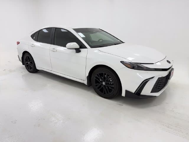 2026 Toyota Camry SE — photo 1 of 63