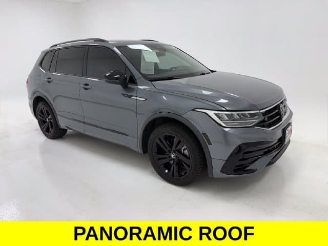2023 Volkswagen Tiguan SE R-Line Black — photo 1 of 21