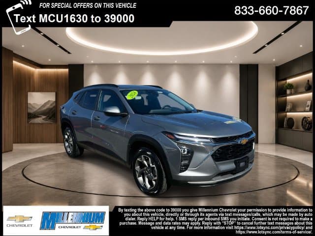 2024 Chevrolet Trax LT — photo 1 of 34