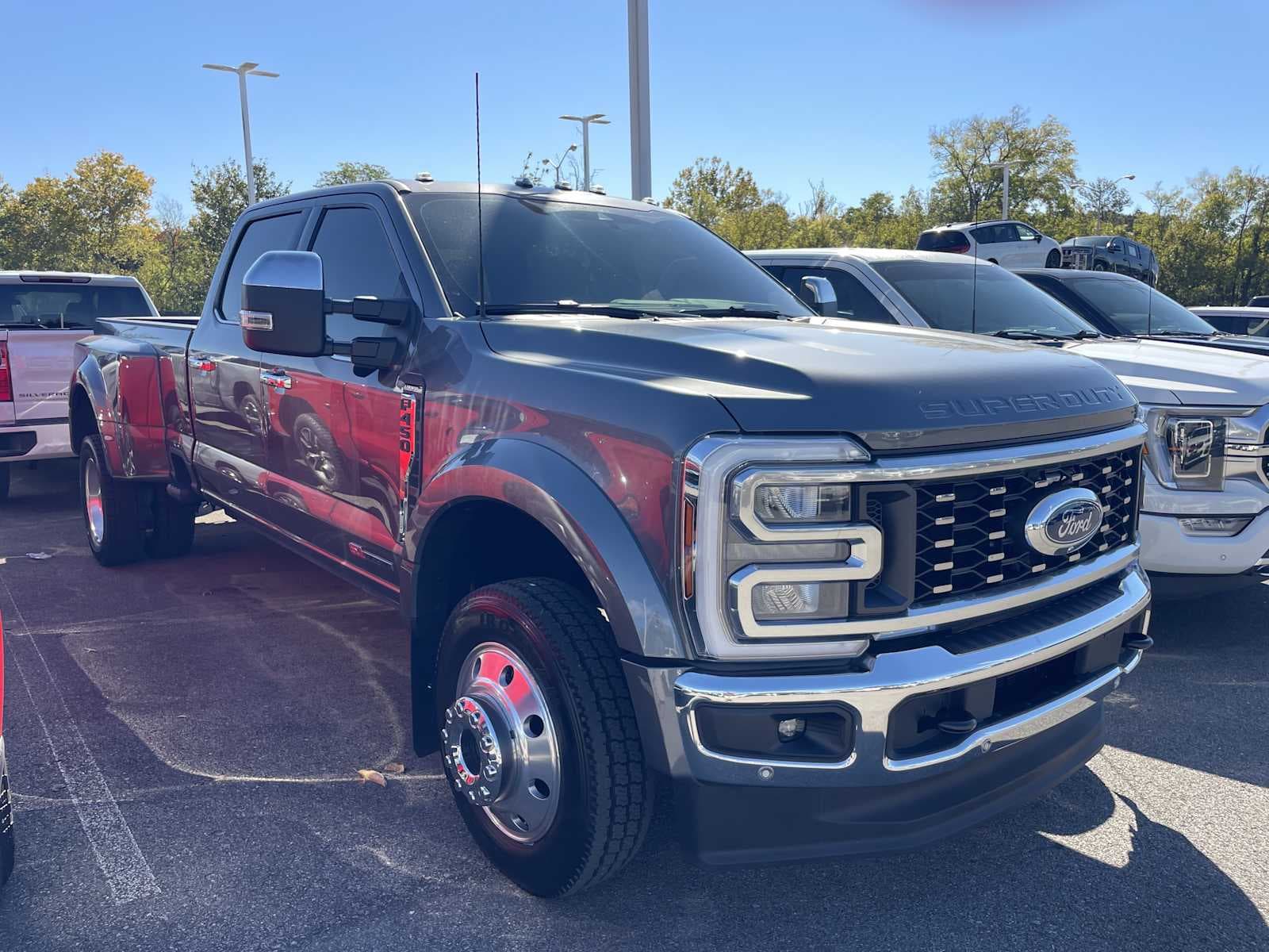 2025 Ford Super Duty F-450 DRW Base — photo 1 of 4