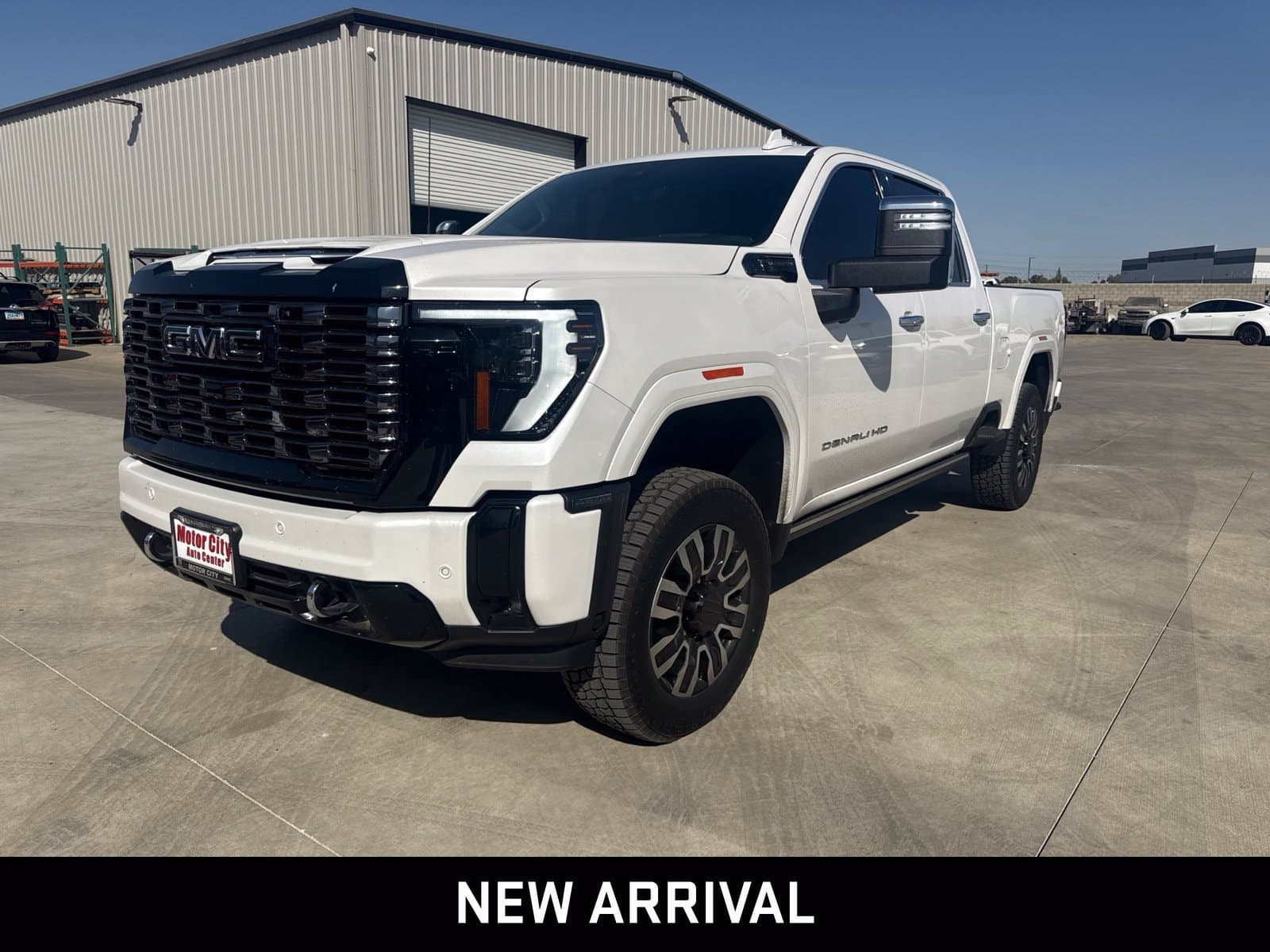 2025 GMC Sierra 2500HD Denali Ultimate — photo 1 of 11
