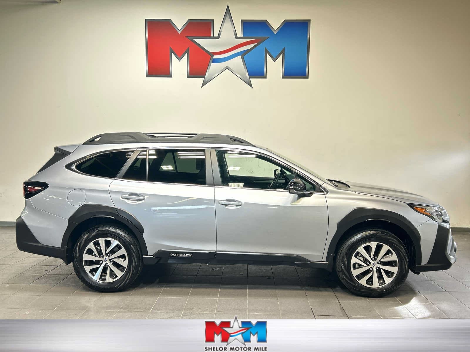 2025 Subaru Outback Premium — photo 1 of 30