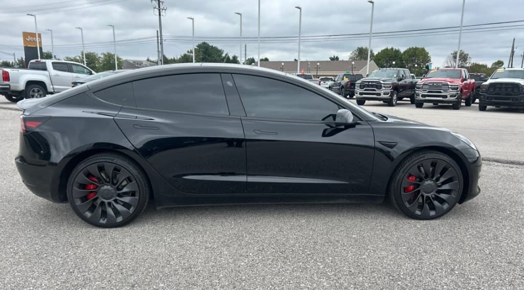 2023 Tesla Model 3 Performance — photo 1 of 7