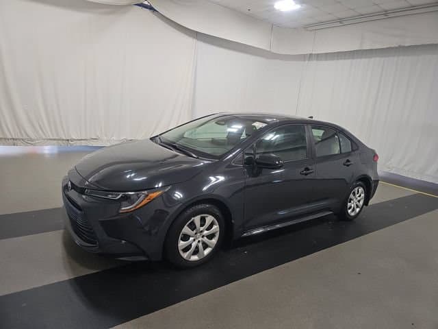 2026 Toyota Corolla LE — photo 1 of 13