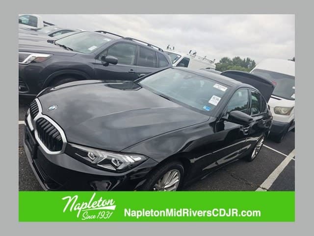 2023 BMW 3 Series 330i xDrive — photo 1 of 21