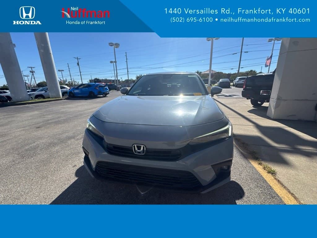 2024 Honda Civic Sedan Touring — photo 1 of 18