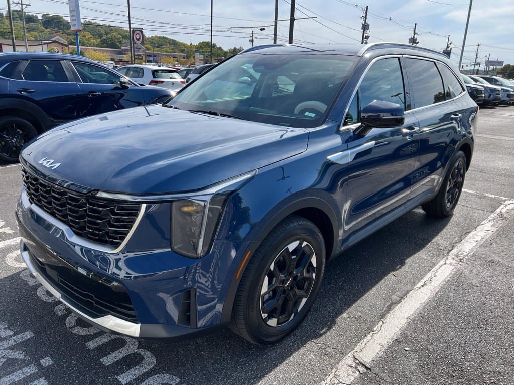 2026 Kia Sorento S — photo 1 of 10