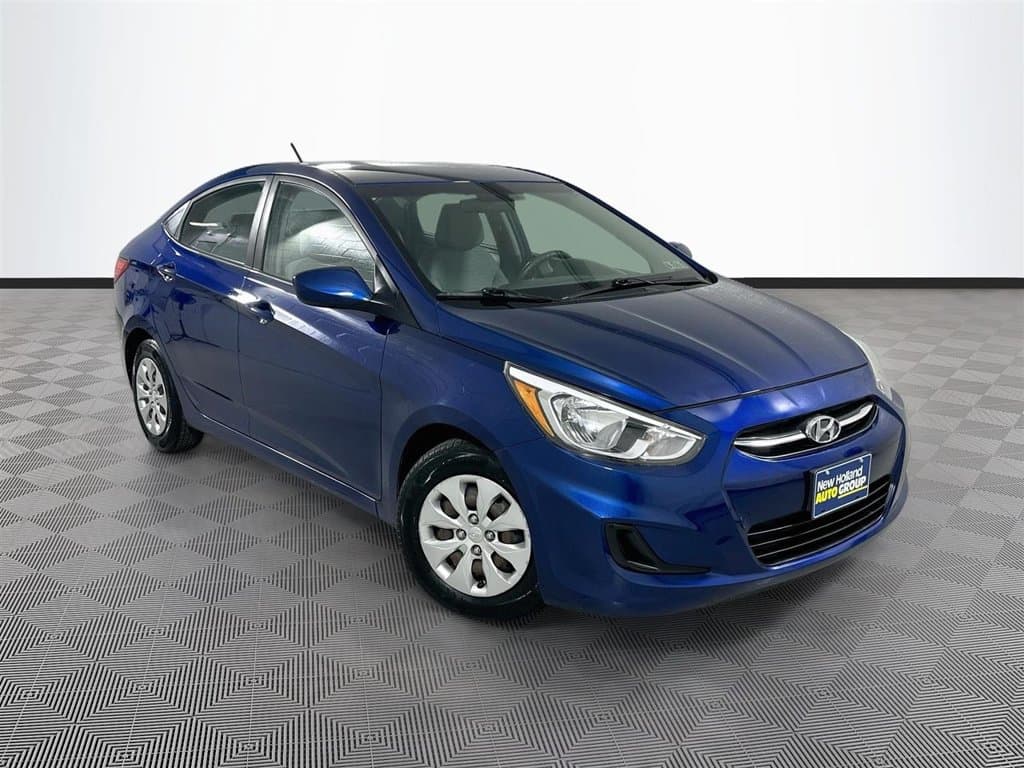 2017 Hyundai Accent SE — photo 1 of 33