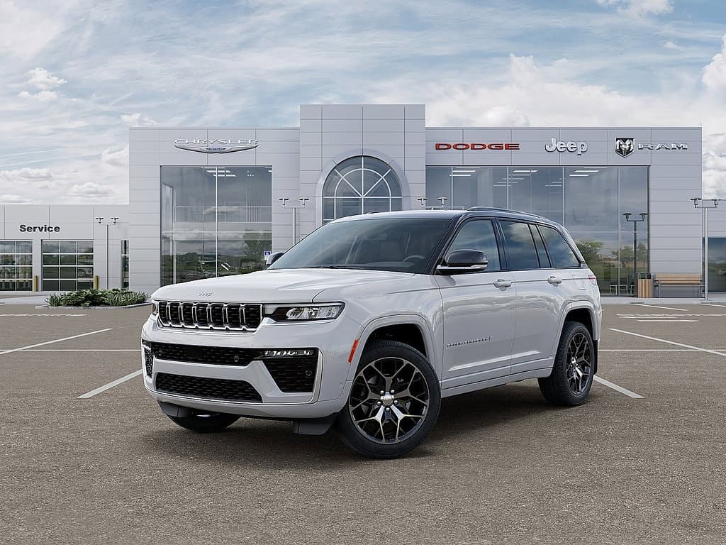 2026 Jeep Grand Cherokee Summit — photo 1 of 35