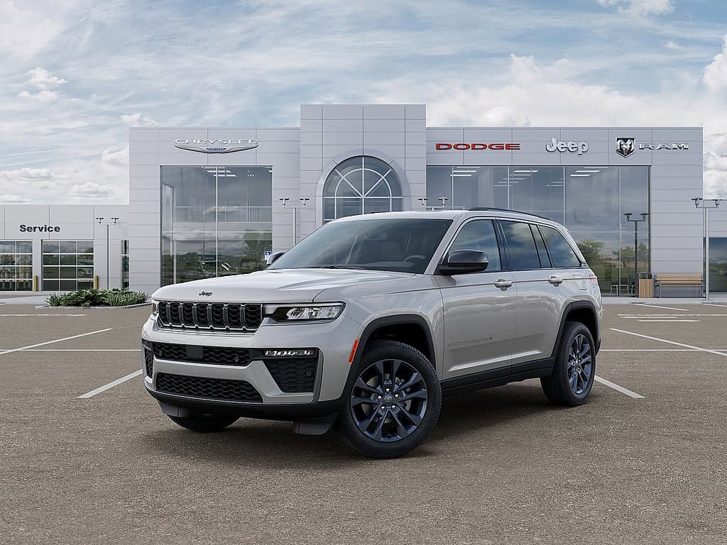 2026 Jeep Grand Cherokee 85th Anniversary Edition — photo 1 of 35