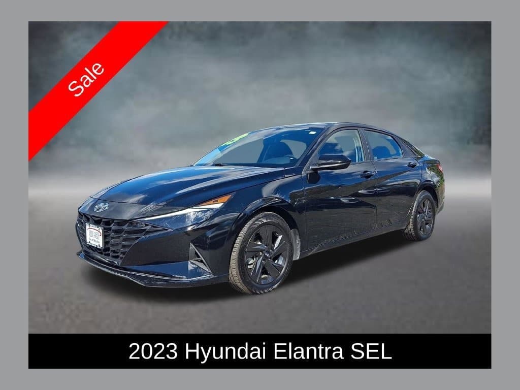 2023 Hyundai Elantra SEL — photo 1 of 32