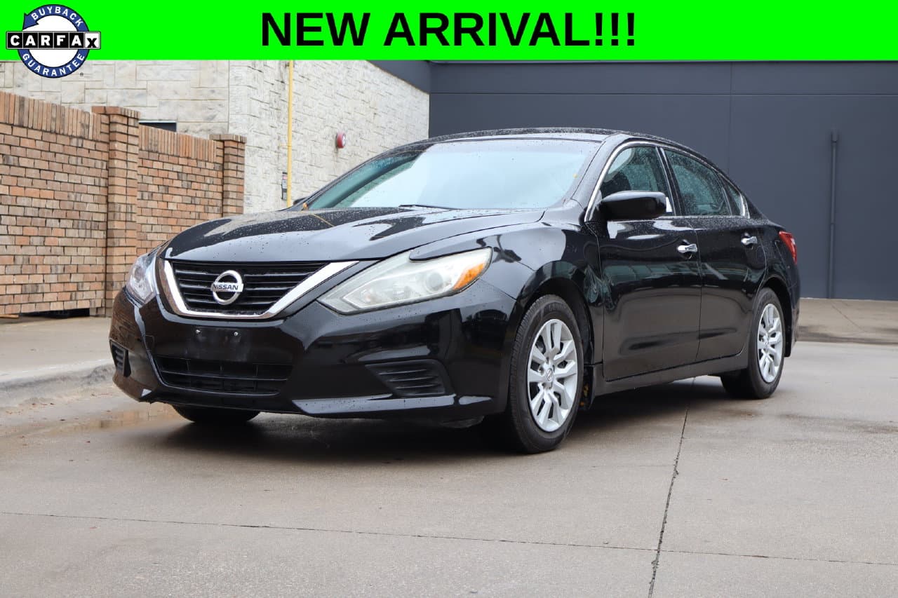2017 Nissan Altima 2.5 S — photo 1 of 26