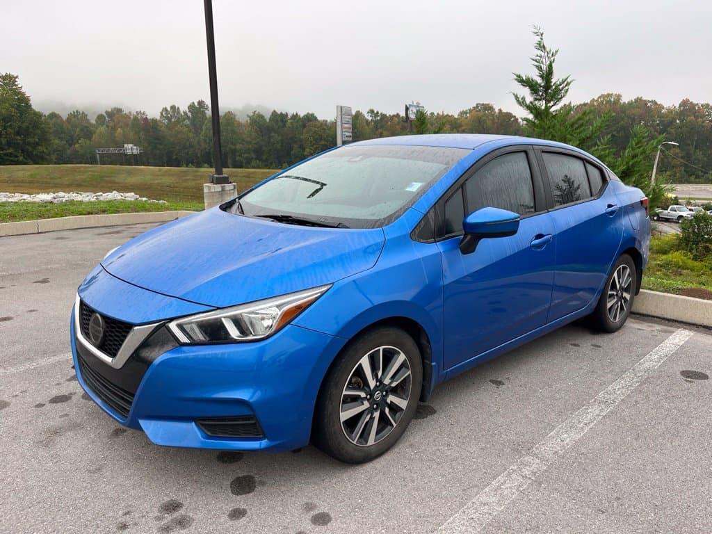 2021 Nissan Versa Base — photo 1 of 10
