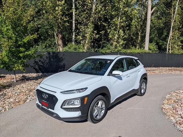 2021 Hyundai Kona SE — photo 1 of 36