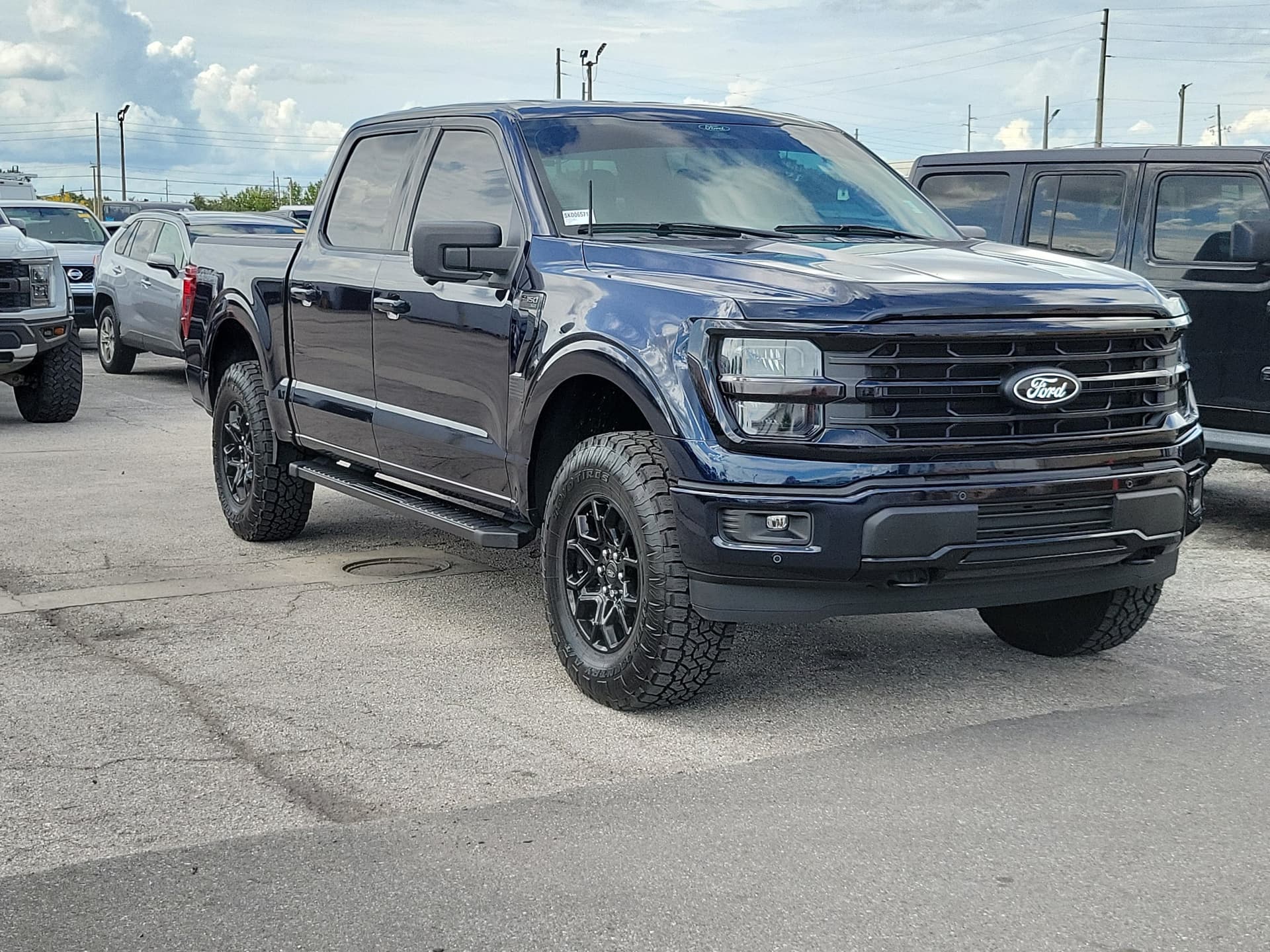 2025 Ford F-150 XLT — photo 1 of 10