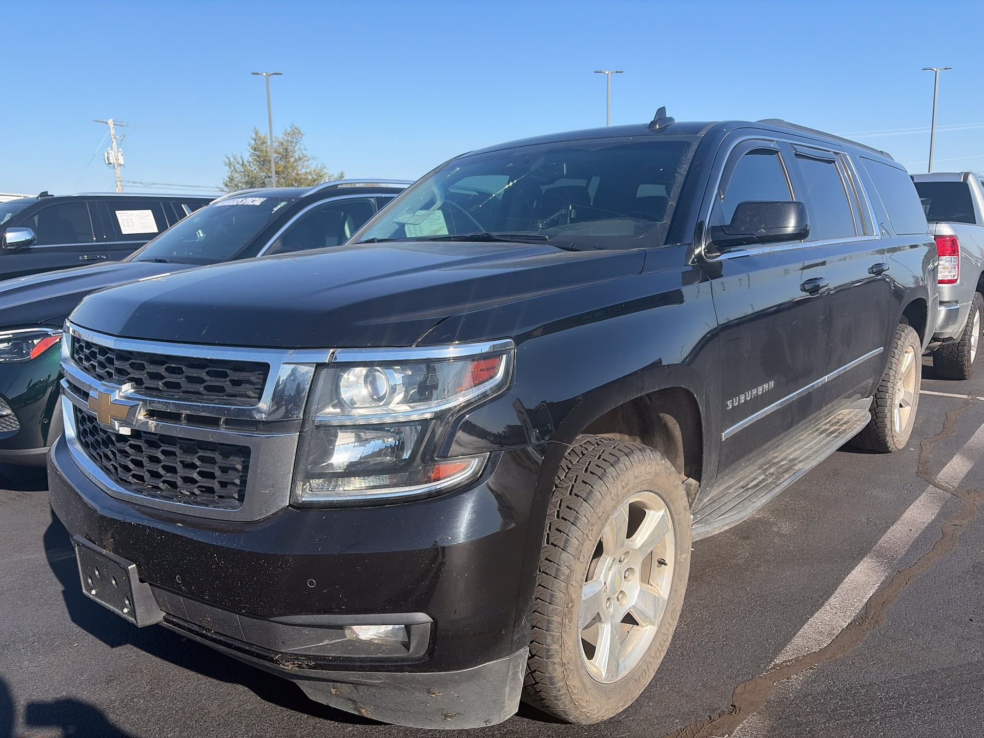 2016 Chevrolet Suburban LT — photo 1 of 20