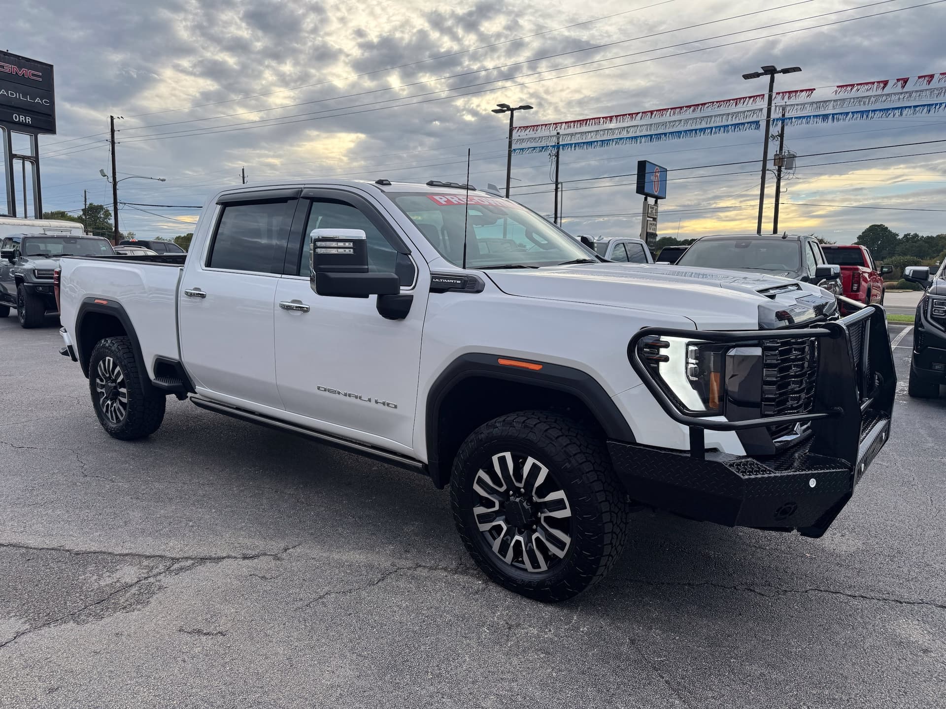 2024 GMC Sierra 2500HD Denali Ultimate — photo 1 of 7