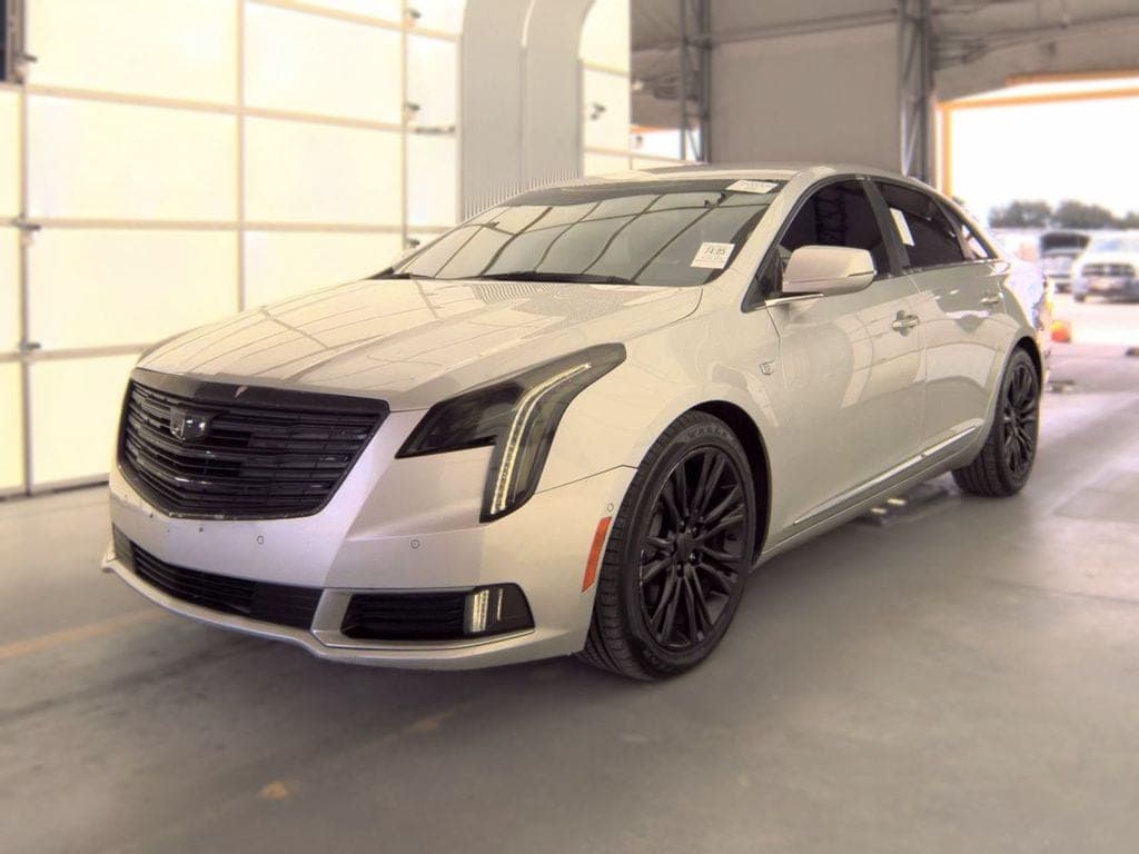 2019 Cadillac XTS Luxury — photo 1 of 5