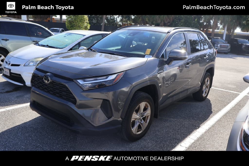 2025 Toyota RAV4 XLE — photo 1 of 8