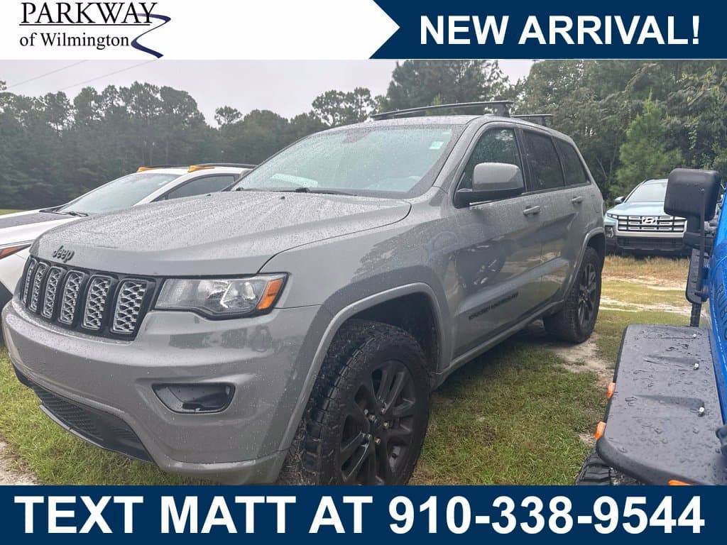 2020 Jeep Grand Cherokee Altitude — photo 1 of 2