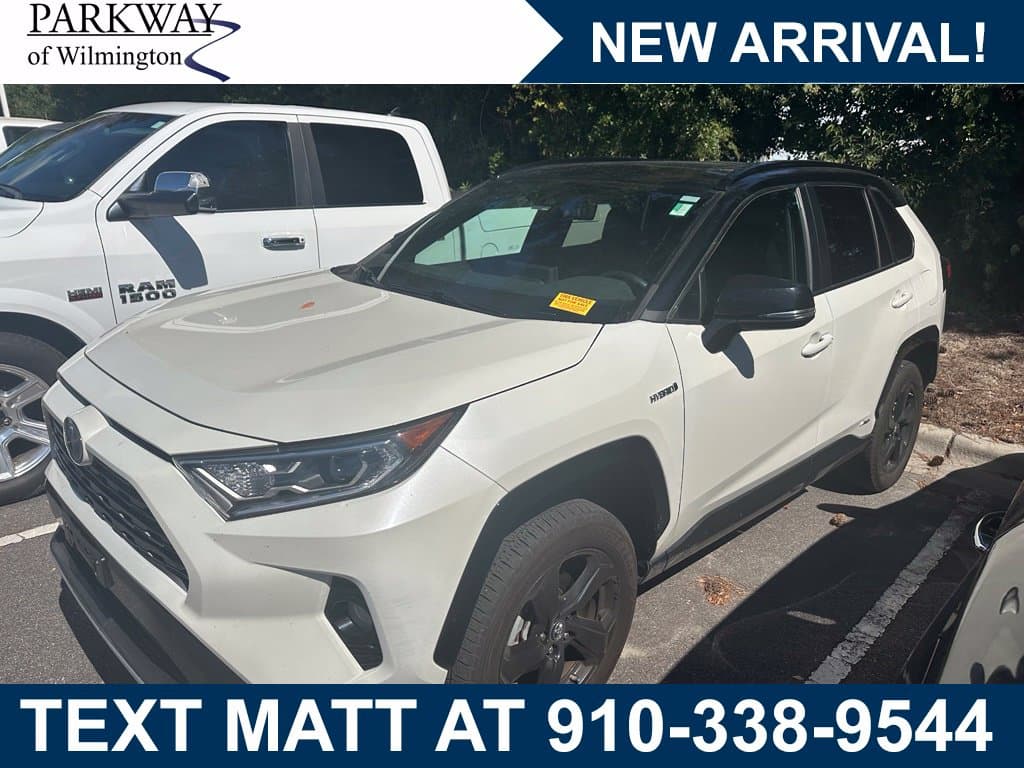 2019 Toyota RAV4 Hybrid XSE — photo 1 of 2