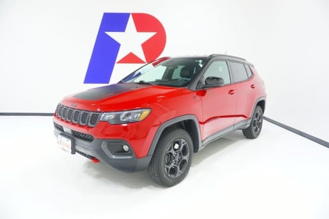 2023 Jeep Compass Trailhawk — photo 1 of 30