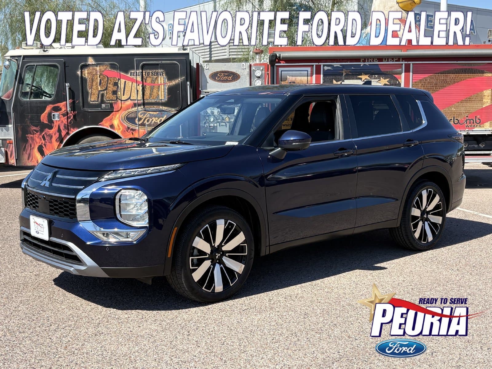 2025 Mitsubishi Outlander SE — photo 1 of 40