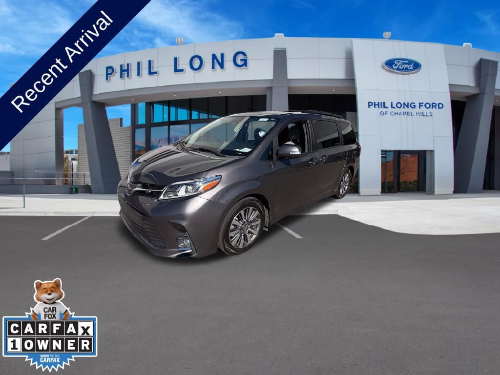2020 Toyota Sienna Limited Premium — photo 1 of 34