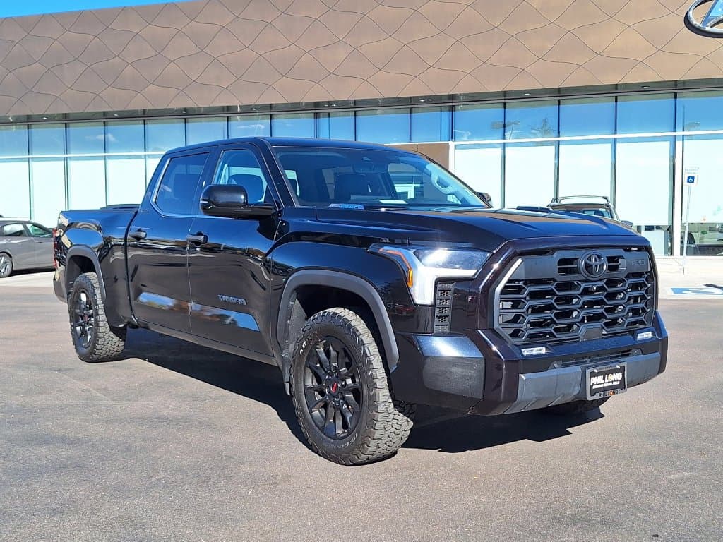 2022 Toyota Tundra 4WD Limited Hybrid — photo 1 of 36