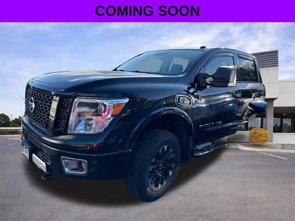 2018 Nissan Titan XD PRO-4X — photo 1 of 9