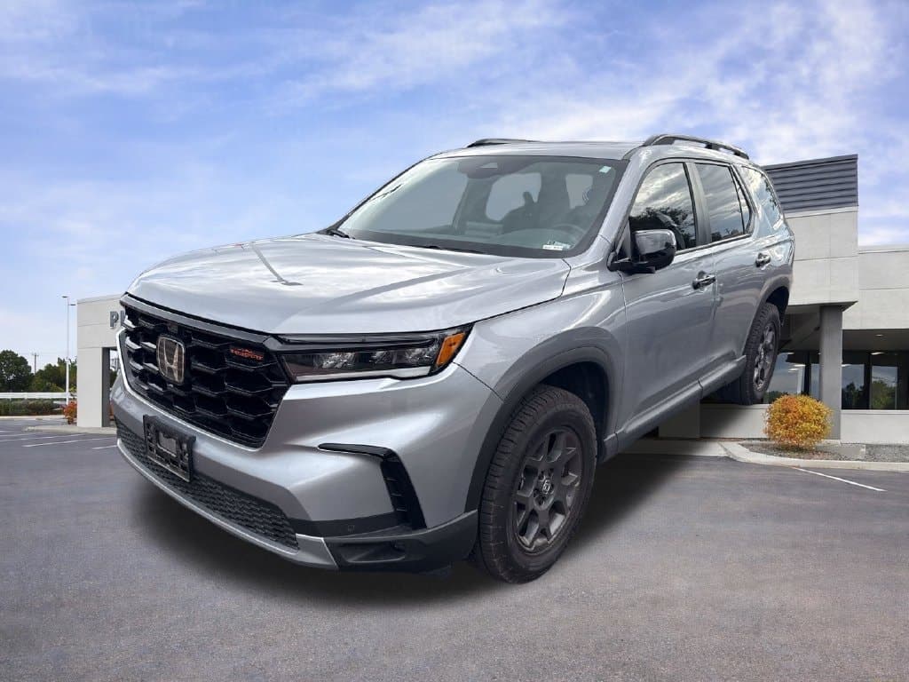 2025 Honda Pilot TrailSport — photo 1 of 7