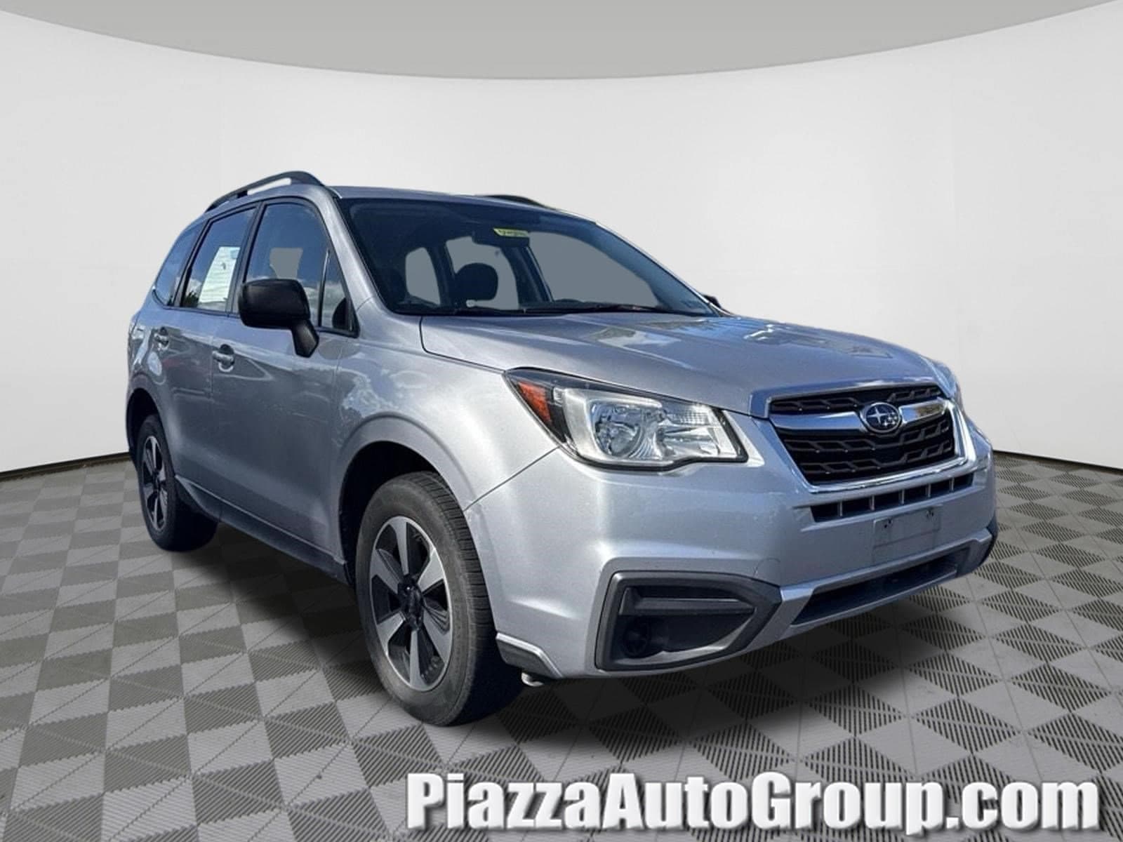 2018 Subaru Forester Base — photo 1 of 8